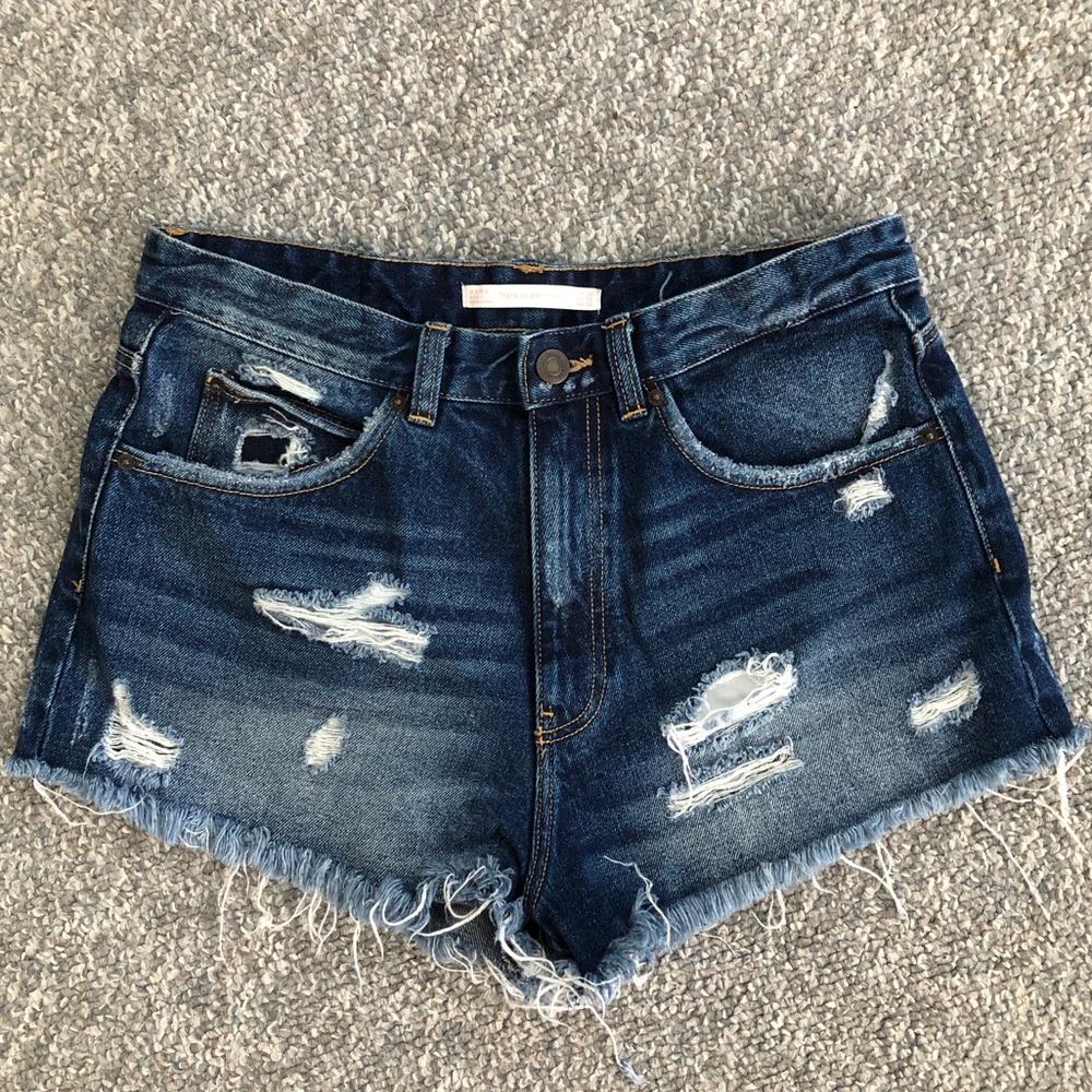 Zara Trafaluc high rise distressed jean shorts 6